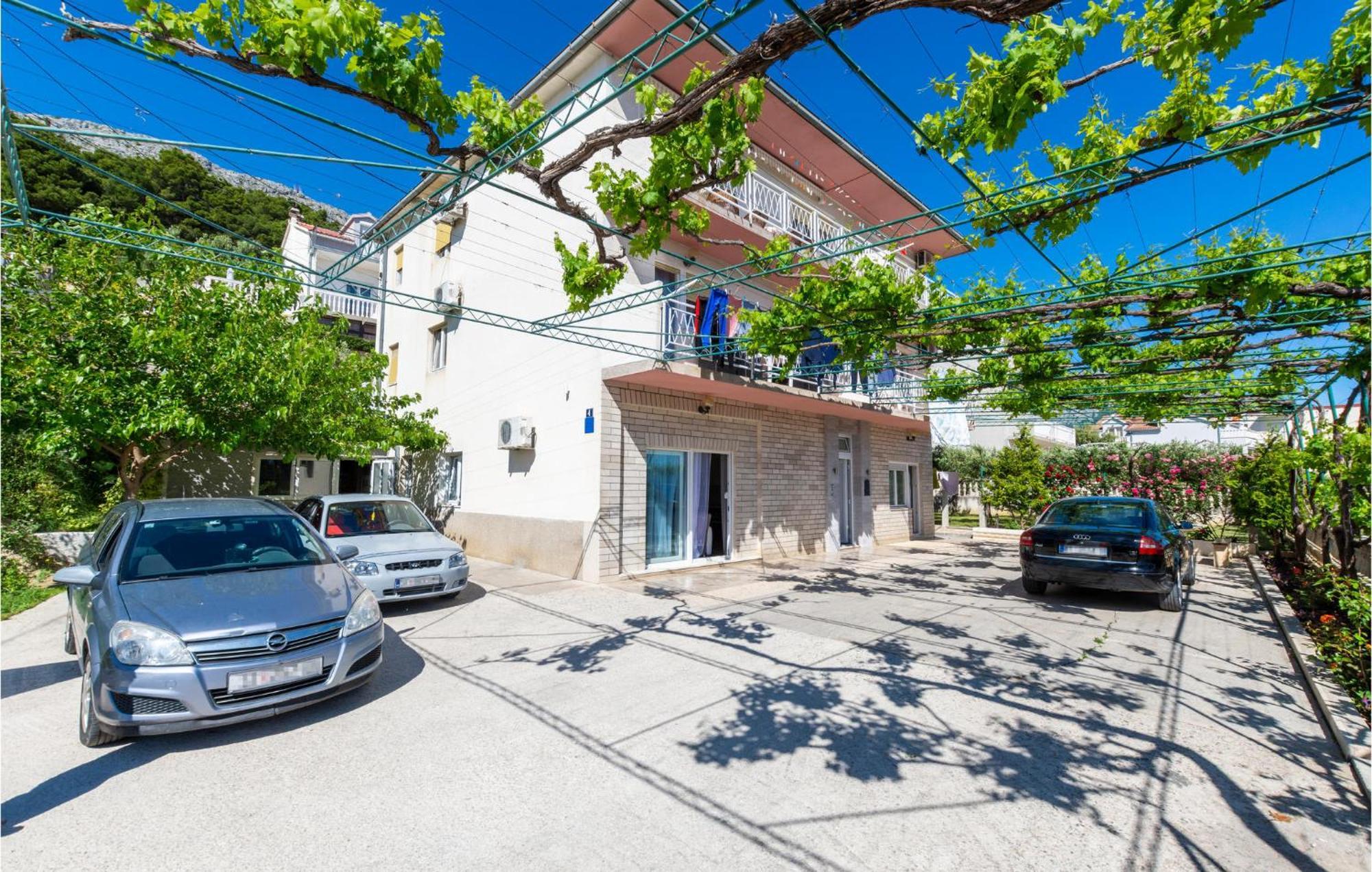 1 Bedroom Beautiful Apartment In Duće Exterior foto