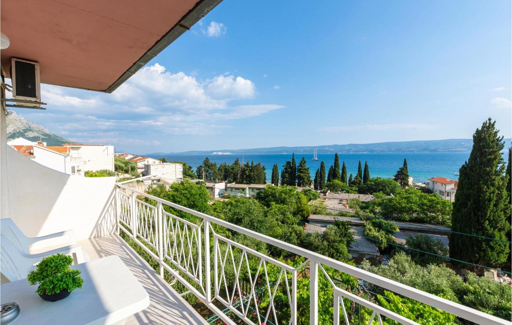 1 Bedroom Beautiful Apartment In Duće Exterior foto